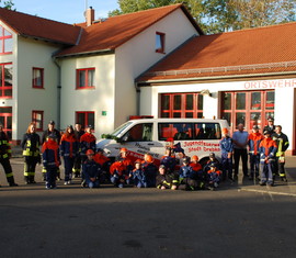 Übergabe des neuen MTW an die Jugendfeuerwehr der Stadt Drebkau