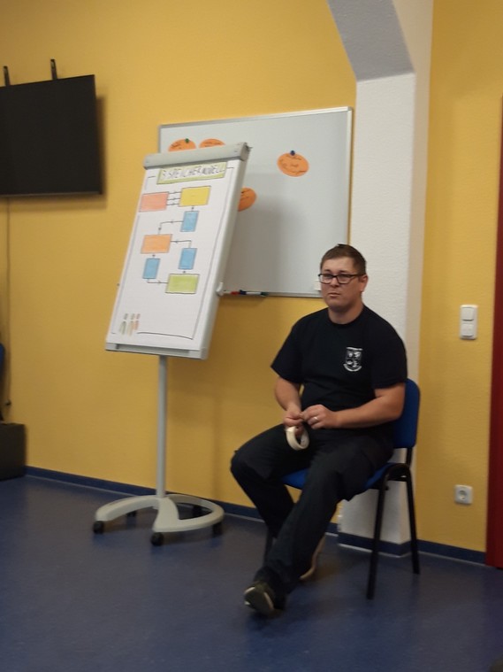 Dozent Christian Rösiger im Seminar Jugendleitercard Verlängerung
