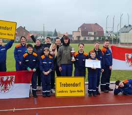 Gruppenbild der JF Trebendorf nach der Siegerehrung