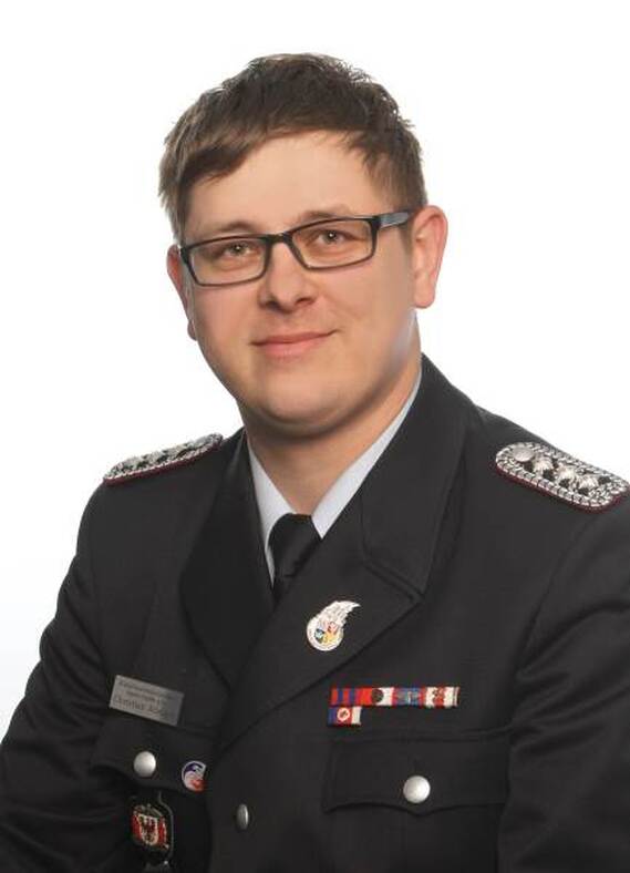 Christian Rösiger
Kreis&shy;jugend&shy;feuerwehrwart Spree-Neiße