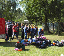 Jugendfeuerwehr Döbern kurz vor der Abreise