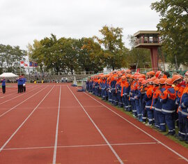 Die Jugendfeuerwehren sind zur Eröffnung angetreten