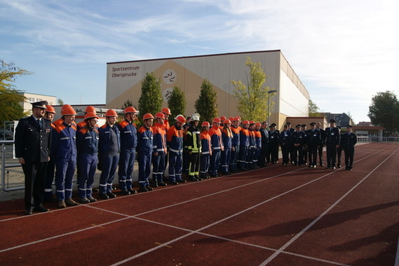 Nachwuchsfeuerwehrleute aus Guben, Schenkendöbern, Cottbus und Peitz.