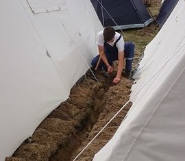 Vorbereitungen auf den großen Regen mussten sein