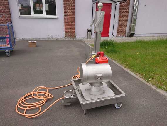 Der Feuerlöschtrainer des Kreis&shy;feuerwehr&shy;verbandes Spree-Neiße e.V.