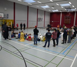 Eröffnung des Kindertobetages mit dem Thema "Zukunft"