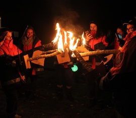 Die Fackeln brennen gut