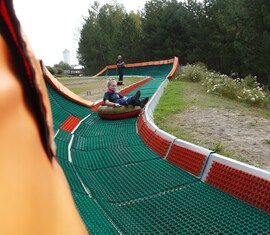 Auf der TubingBahn war nicht ganz so viel Andrang, die Jugendfeuerwehr Welzow nutzte dies für eine Fahrt