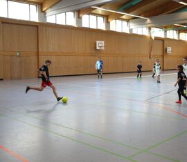 4. Hallenfußballturnier der Kreis&shy;jugend&shy;feuerwehr Spree-Neiße in der Turnhalle der Peitzer Oberschule