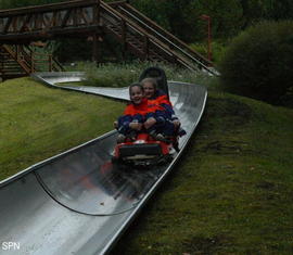 Fahrt auf der Sommerrodelbahn im Erlebnispark Teichland