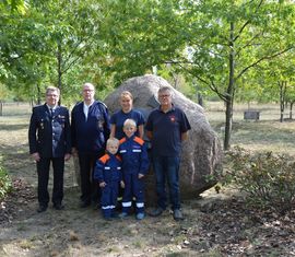 Teilnehmende Pflanzer v.l. Dieter Matschke, Jürgen Helmdach, Stefanie Hellwig und Gerd Krautz