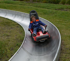 Zu Belohnung ging es auf die Sommerrodelbahn im Erlebnispark Teichland.