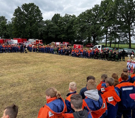 Die Jugendfeuerwehren zum Abschlussappell