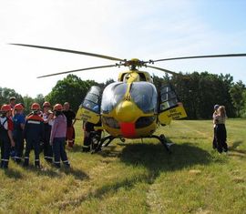 Christoph 71 zu Besuch im Jugendlager.