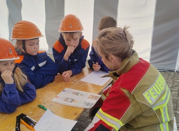Wissensfragen waren ein Bestandteil der Abnahme der Kinder- und Jugendflamme im Amt Peitz