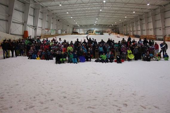 Alle Teilnehmer des Tages in der Skihalle Snow Tropolis in Senftenberg.
