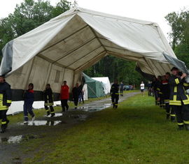Zelt auf Wanderschaft - Unterbringung abgesoffener Teilnehmer