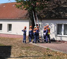 BF Tag 2019 in Neuhausen - Ausbildung tragbare Leitern