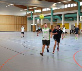 4. Hallenfußballturnier der Kreis­jugend­feuerwehr Spree-Neiße in der Turnhalle der Peitzer Oberschule