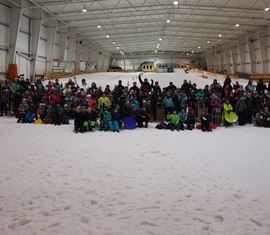 Alle Teilnehmer des Tages in der Skihalle Snow Tropolis in Senftenberg.