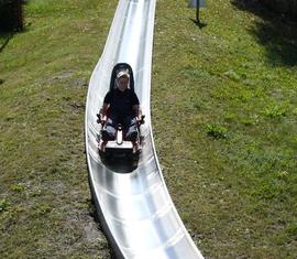 Fahrt auf der Sommerrodelbahn