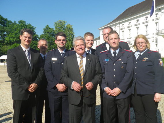 Robert Buder und Stefan Labahn gemeinsam mit Vertretern anderer Verbände und unserem Bundespräsidenten.