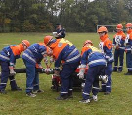 Jugendfeuerwehr Spremberg bei der Disziplin FwDV 3.