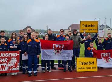 Gruppenbild nach der Siegerehrung JF Trebendorf (1) und JF Wolfshain (2)