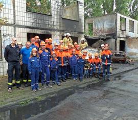 Gruppenfoto der Jugendfeuerwehr Jethe und der Jugendfeuerwehr Berlin- Lichtenberg nach der gemeinsamen Ausbildung.