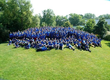 Gruppenbild aller Teilnehmer