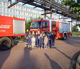 15 Mädchen und Jungen der Jugendfeuerwehr Schenkendöbern von 6 bis 13 Jahren nahmen an der Exkursion teil.